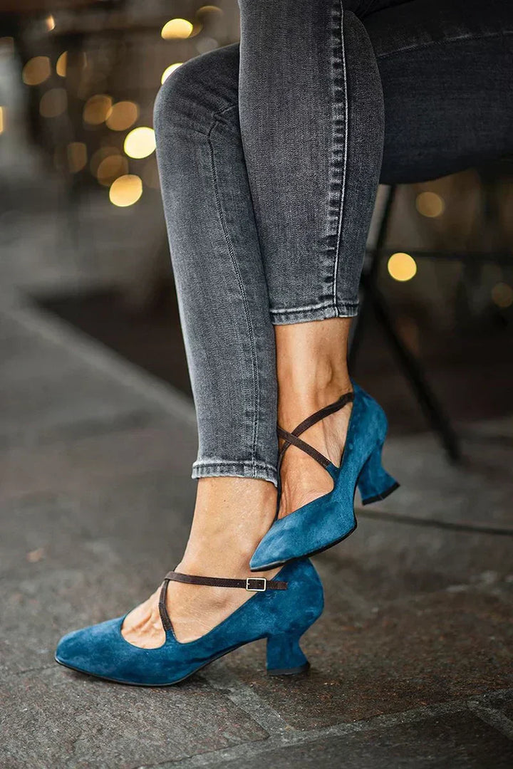 Amber | Chic Mid-Heel Sandals with Elegant Straps
